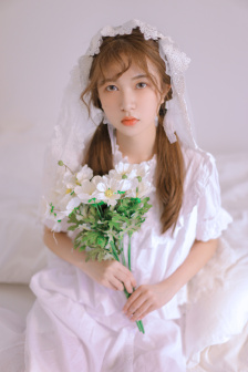《傻女出嫁只带四人一掌财》